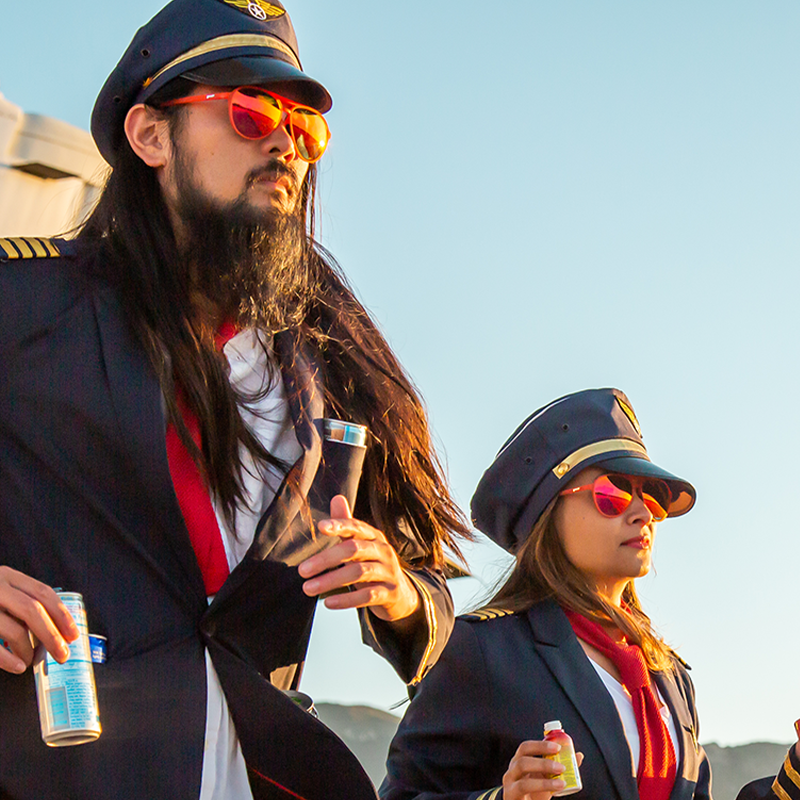 Alternative view of Captain Blunt's Red-Eye